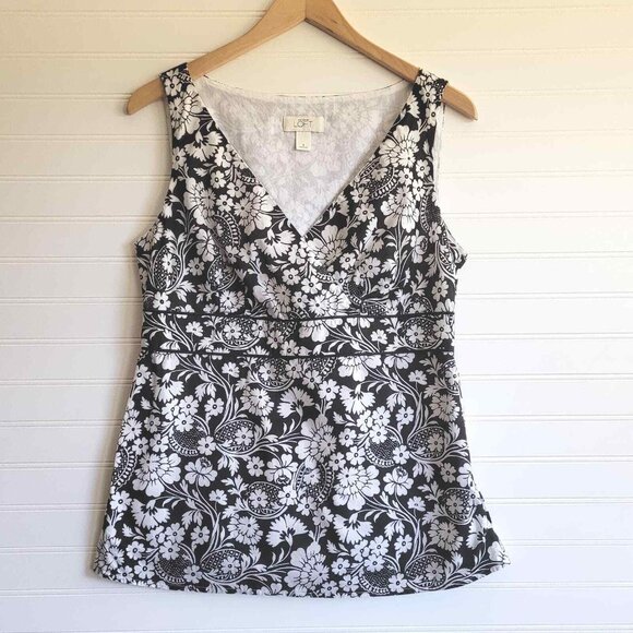 Loft Top Womens Size 8 Black and White Floral Sleeveless Crossover Front - Picture 1 of 7
